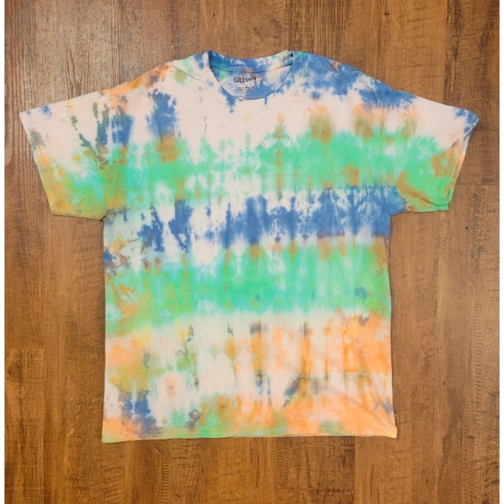 Gildan tie dyed t-shirt